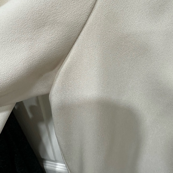 Ann Taylor Cream V-Neck Blouse - Picture 4 of 5